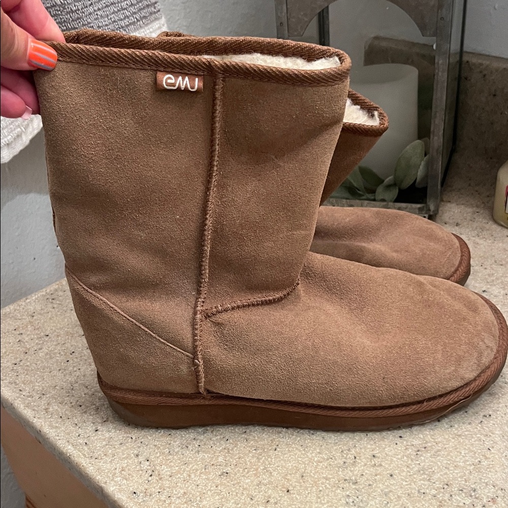 Emu Brown Suede Pull on Boots